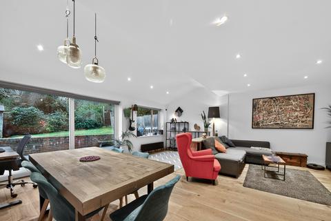 Vincent Close, Barnet, EN5