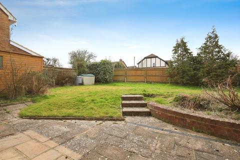 4 bedroom detached house for sale, Portland Close, Hailsham, BN27