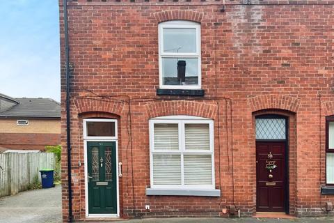 2 bedroom end of terrace house to rent, Brideoake Street, Leigh