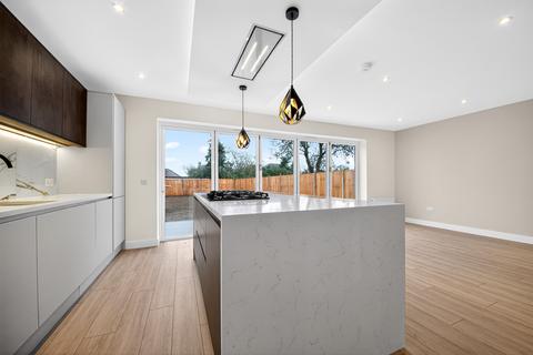 4 bedroom bungalow for sale, The Drive, Potters Bar, EN6