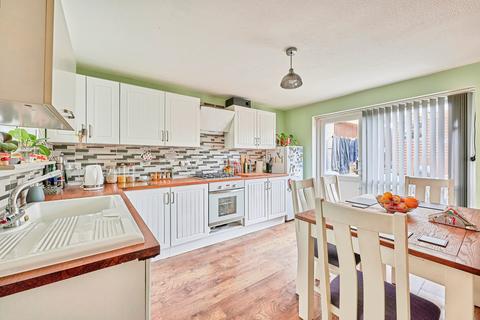 3 bedroom end of terrace house for sale, Fallowfield Court, Haverhill, CB9