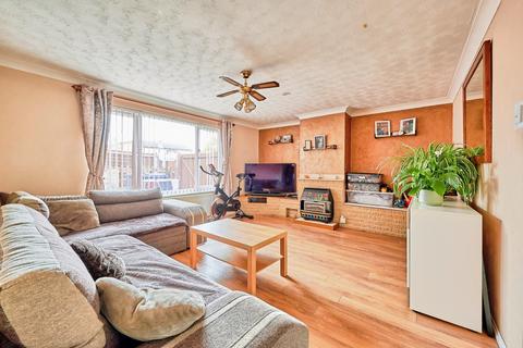 3 bedroom end of terrace house for sale, Fallowfield Court, Haverhill, CB9