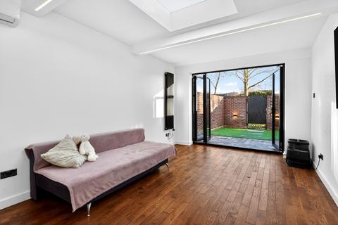 undefined, Pasfield Close, Waltham Abbey, EN9