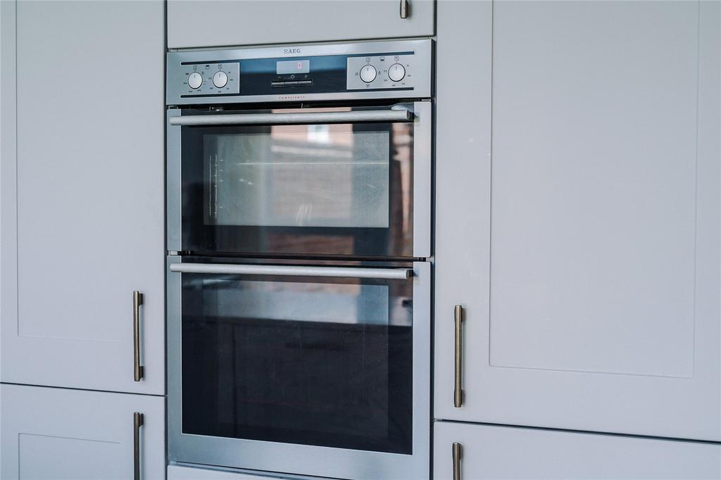 Oven