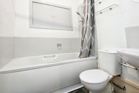 2 bedroom flat for sale, Jute Street, Aberdeen, AB24