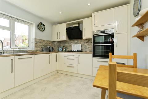 3 bedroom end of terrace house for sale, Wakehurst Place, Rustington, BN16