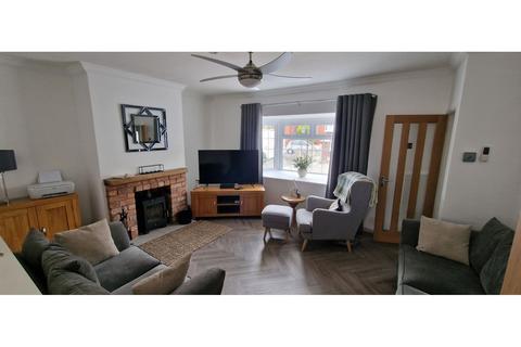 3 bedroom semi-detached house for sale, Whitgreave Street, West Bromwich, B70