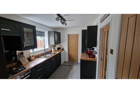 3 bedroom semi-detached house for sale, Whitgreave Street, West Bromwich, B70