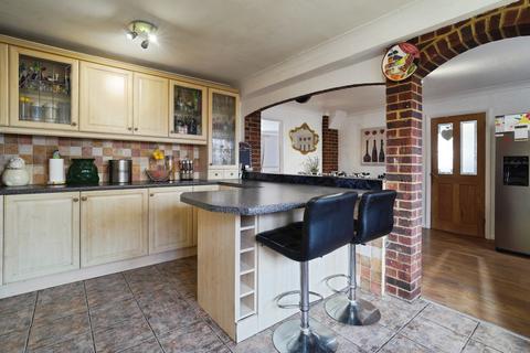 5 bedroom detached house for sale, Pinewood Avenue, Sidcup, DA15