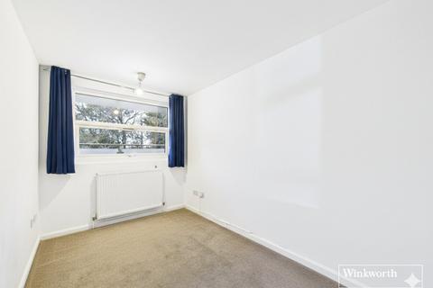 2 bedroom apartment to rent, Fairview Court, London NW4