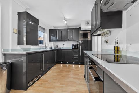 4 bedroom semi-detached house for sale, Orchard Way, Croydon, CR0