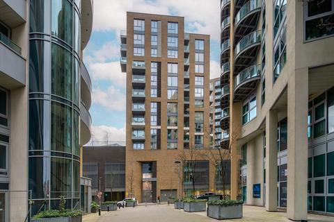 2 bedroom flat to rent, York Road, London SW11