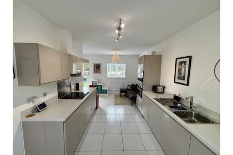 4 bedroom detached house for sale, Dobson Rise, Bradford, BD10