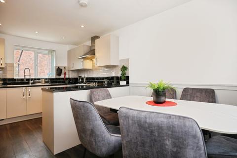 3 bedroom detached house for sale, Southwell Drive, Rugby, CV23