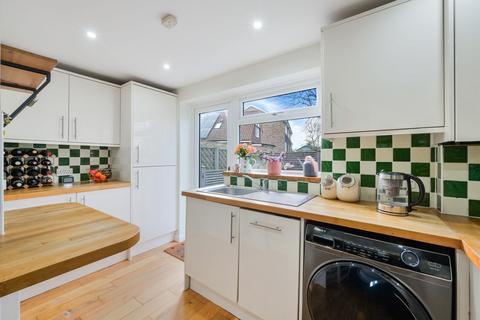 2 bedroom flat for sale, Cranes Park Crescent, Surbiton KT5