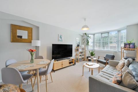 2 bedroom flat for sale, Cranes Park Crescent, Surbiton KT5