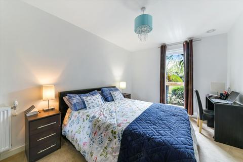 2 bedroom flat to rent, Corsica Street, London, N5