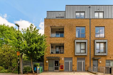 2 bedroom flat to rent, Corsica Street, London, N5