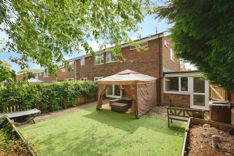 3 bedroom semi-detached house for sale, Farn Court, Newcastle Upon Tyne, NE3