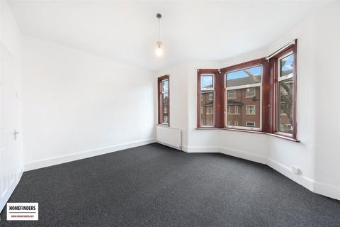 3 bedroom terraced house to rent, Little Ilford Lane, Manor Park, E12