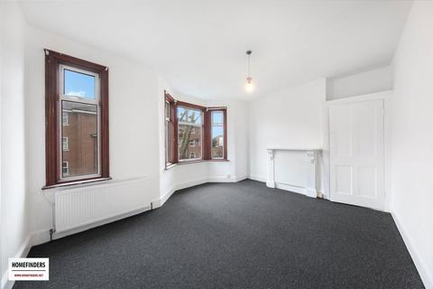 3 bedroom terraced house to rent, Little Ilford Lane, Manor Park, E12