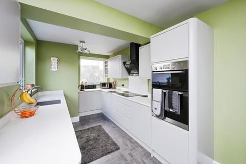 3 bedroom semi-detached bungalow for sale, Lake Farm Road, Mansfield, NG21