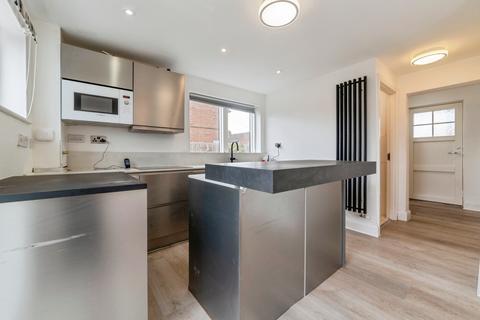 undefined, Queensway, Sleaford, NG34