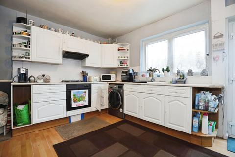 4 bedroom semi-detached house for sale, St. Margarets Road, Whitnash, Leamington Spa, CV31