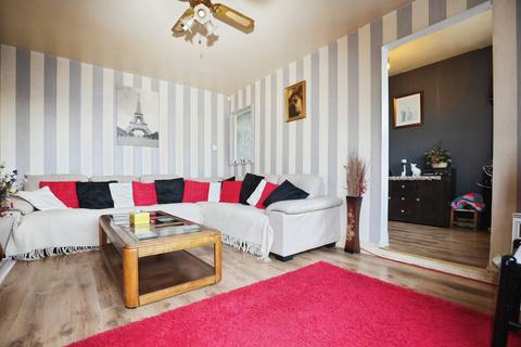 4 bedroom semi-detached house for sale, St. Margarets Road, Whitnash, Leamington Spa, CV31