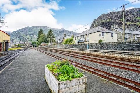 3 bedroom detached house for sale, Leeds Street, Blaenau Ffestiniog, LL41