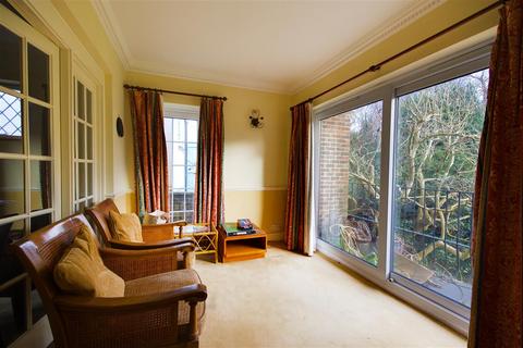 undefined, Ballards Way, Croydon