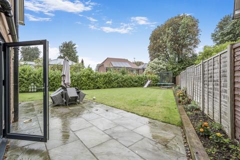 4 bedroom end of terrace house for sale, Ryelands Close, Caterham, CR3
