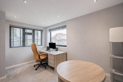 4 bedroom end of terrace house for sale, Ryelands Close, Caterham, CR3
