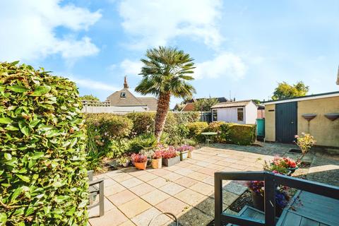 2 bedroom semi-detached bungalow for sale, Hermione Close, Ferring, Worthing, BN12