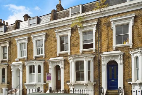Tomlins Grove, London, E3