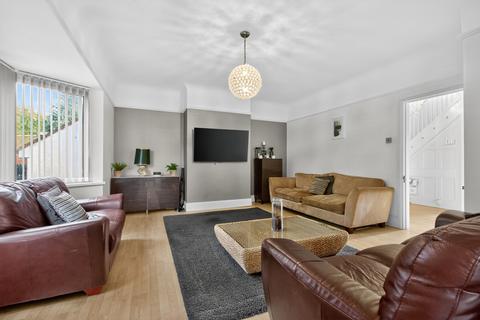 4 bedroom semi-detached house for sale, Yew Tree Walk, Purley, CR8