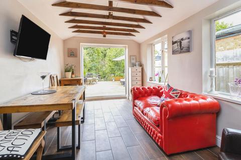 4 bedroom end of terrace house for sale, Station Road, Woburn Sands, MK17