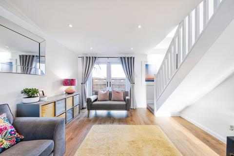 3 bedroom detached house for sale, Gardiner Court, Blue Bridge, Milton Keynes, MK13
