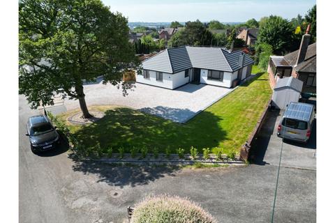 4 bedroom detached bungalow for sale, Rose Tree Lane, Swadlincote, DE11