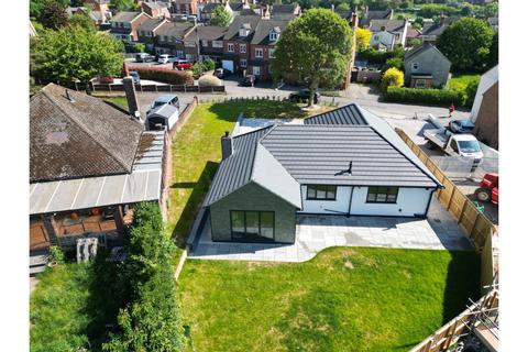 4 bedroom detached bungalow for sale, Rose Tree Lane, Swadlincote, DE11