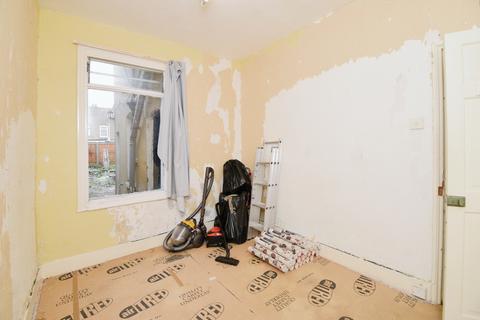 3 bedroom terraced house for sale, Benson Avenue, London, E6