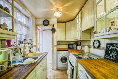 3 bedroom terraced house for sale, Alma Place, Thornton Heath, CR7