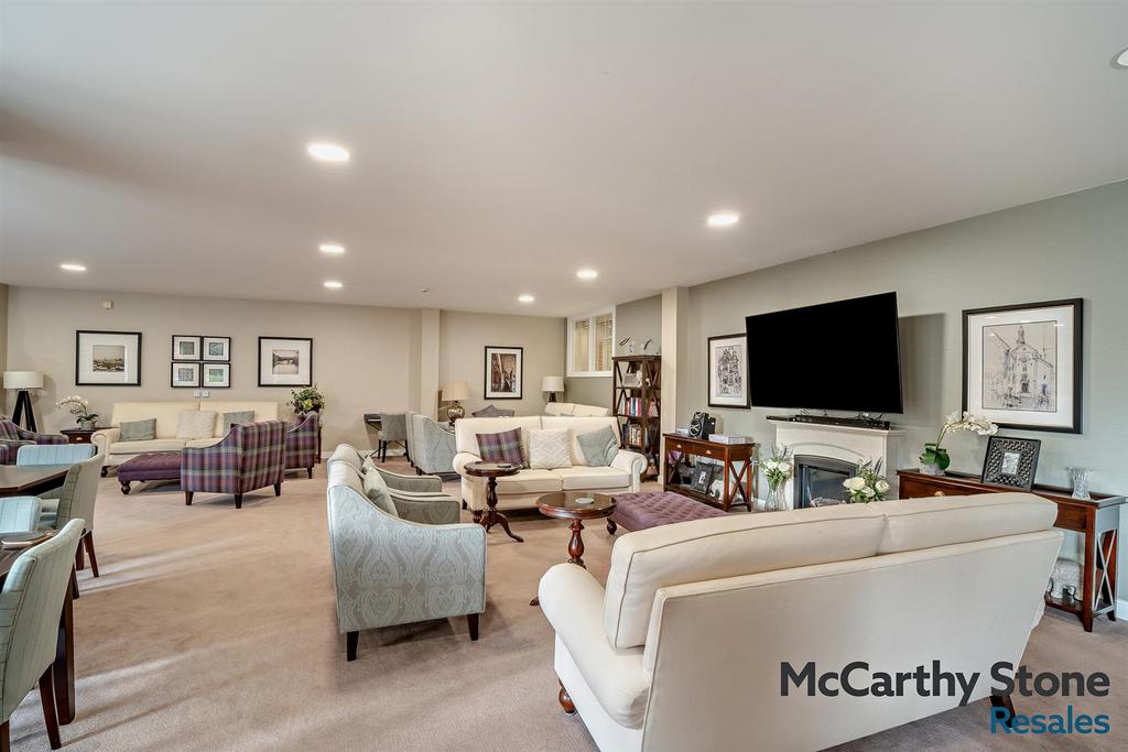 Homeowners Lounge