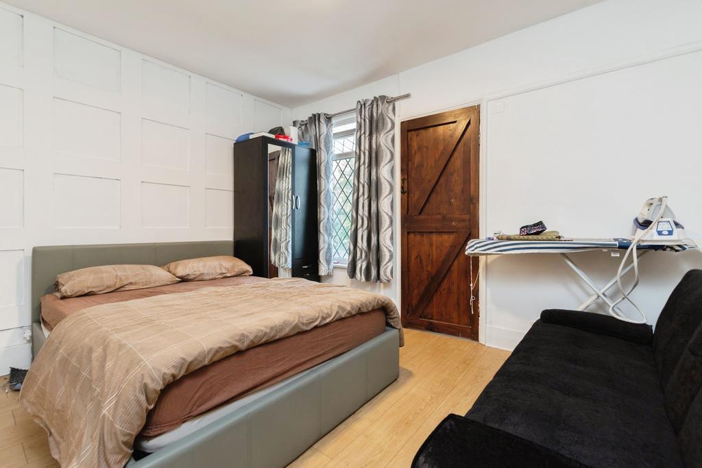 Reception/Bedroom