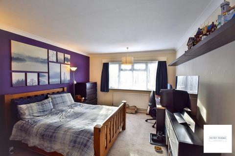 2 bedroom flat for sale, Michel Grove, Eastbourne BN21