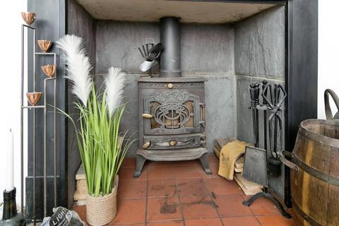 1 bedroom terraced house for sale, Top Llan Road, Colwyn Bay, LL28