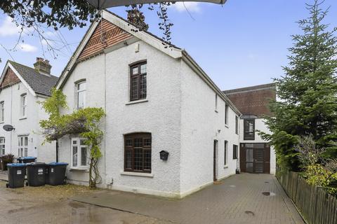 4 bedroom semi-detached house for sale, Alexandra Avenue, Warlingham, CR6