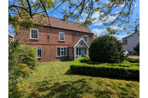 Main Road, Long Bennington, Newark, NG23