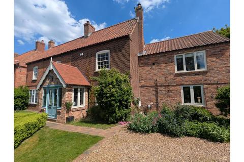 4 bedroom detached house for sale, Main Road, Long Bennington, Newark, NG23