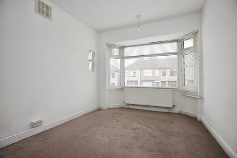 3 bedroom end of terrace house for sale, Hartland Avenue, Wyken. Coventry, CV2